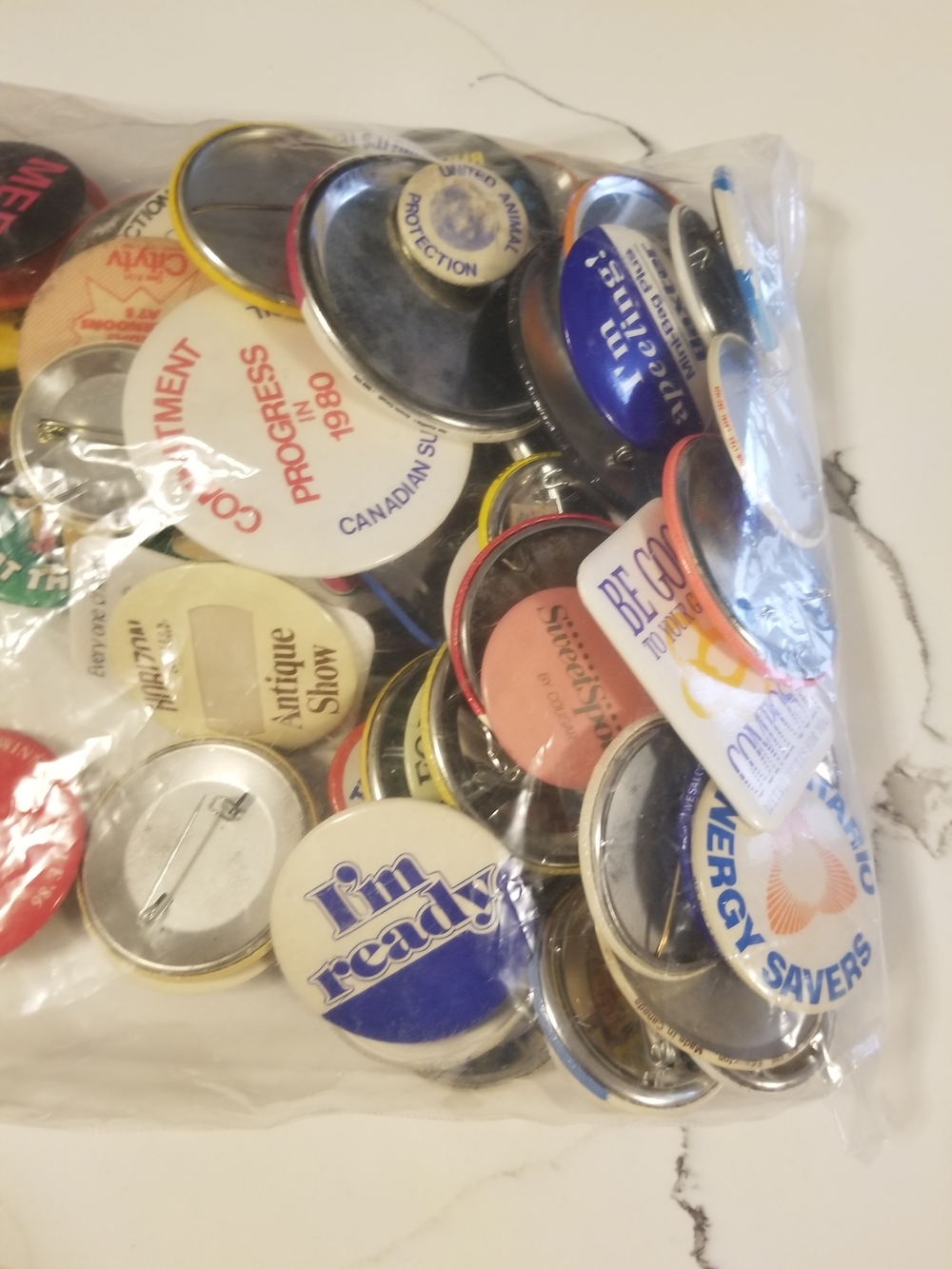 Assorted Vintage  Buttons Pin Backs - Picture 2 of 2
